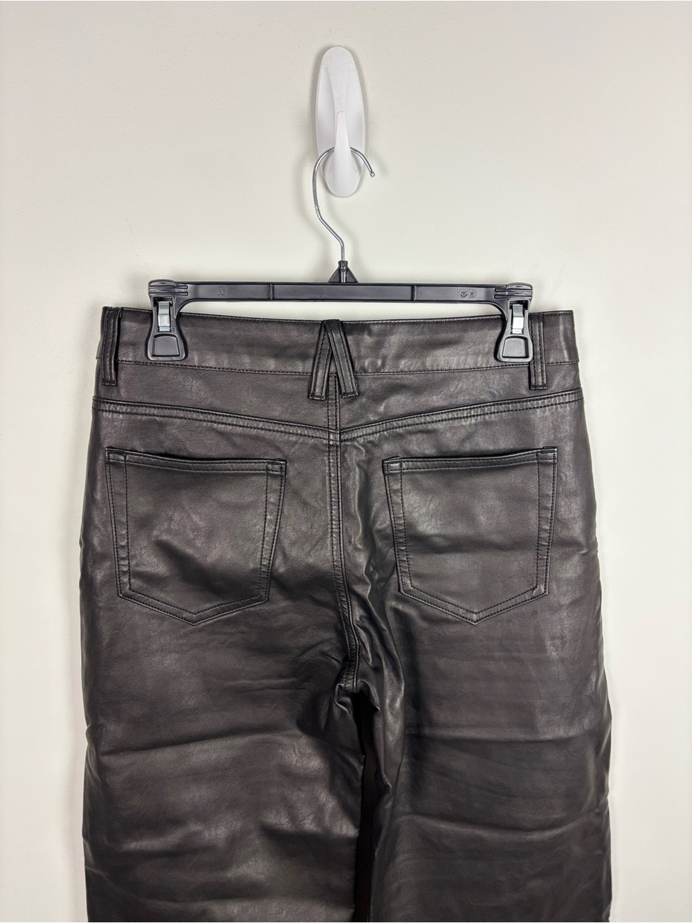 Lioness Top Model Jean in Onyx Faux Leather Size XXS - Picture 10 of 15